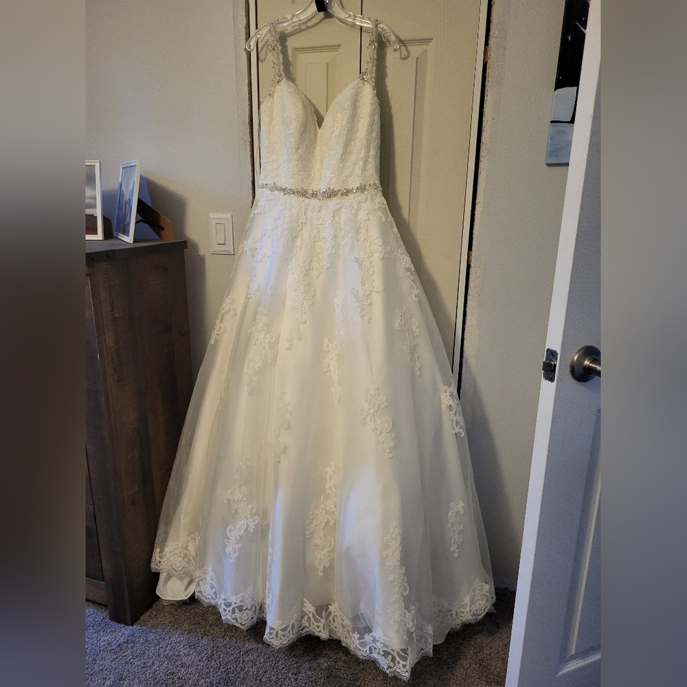 Rebecca Ingram Maggie Sottero Wedding Gown Dress